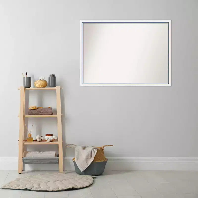Miroir mural de salle de bain 40"x29" Morgan en bois blanc/bleu non biseauté – Matériel de montage inclus