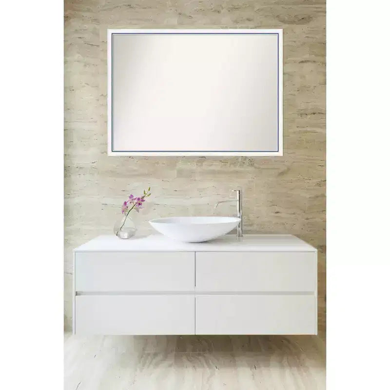 Miroir mural de salle de bain 40"x29" Morgan en bois blanc/bleu non biseauté – Matériel de montage inclus