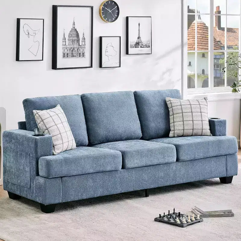 Canapé moderne 3 places bleu 89, assise profonde avec porte-gobelets et poches de rangement latérales, pour salon et appartement