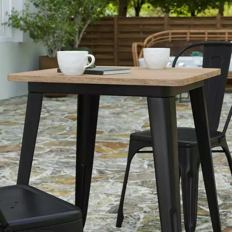 Table à manger intérieure/extérieure, plateau carré en polyrésine toutes saisons de 23,75 po avec base en acier