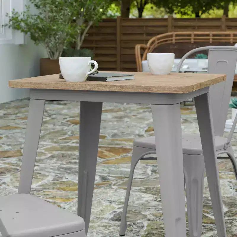 Table à manger intérieure/extérieure, plateau carré en polyrésine toutes saisons de 23,75 po avec base en acier