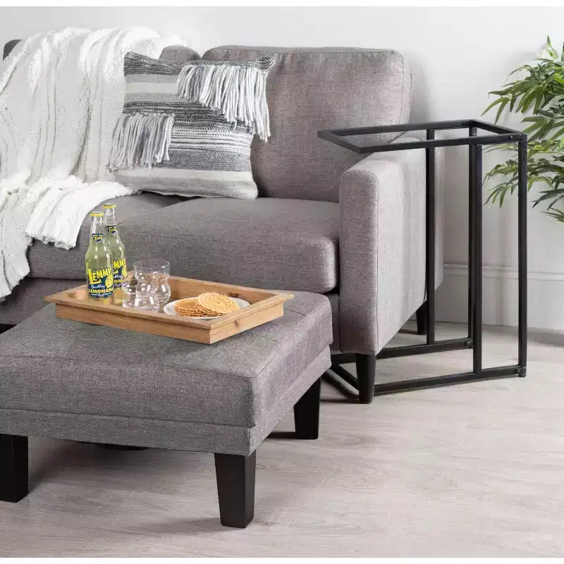 Bout de canapé en bois et métal – Table d'appoint moderne avec étagère